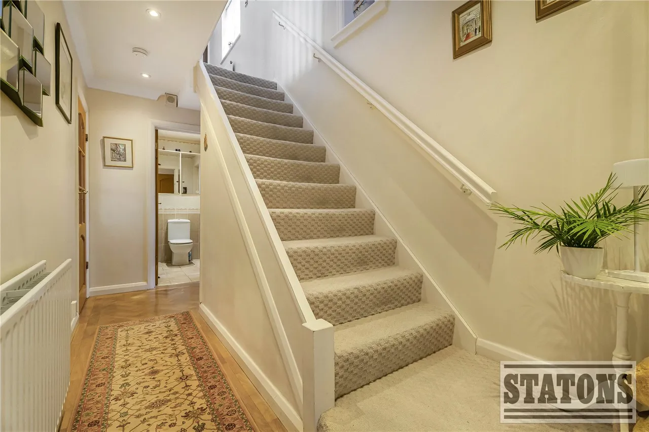 Parkgate Avenue, Hadley Wood, EN4 0NN, photo 3