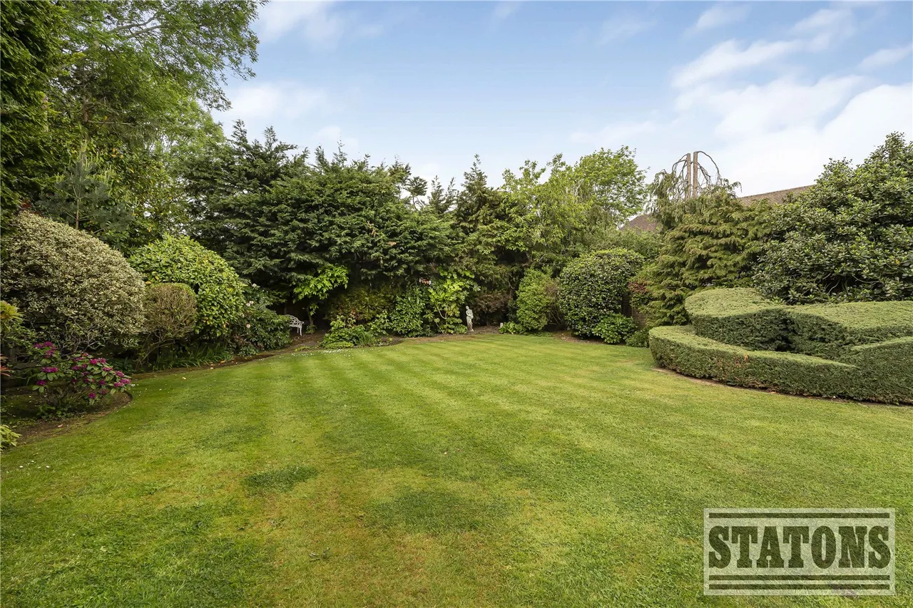 Parkgate Avenue, Hadley Wood, EN4 0NN, photo 28