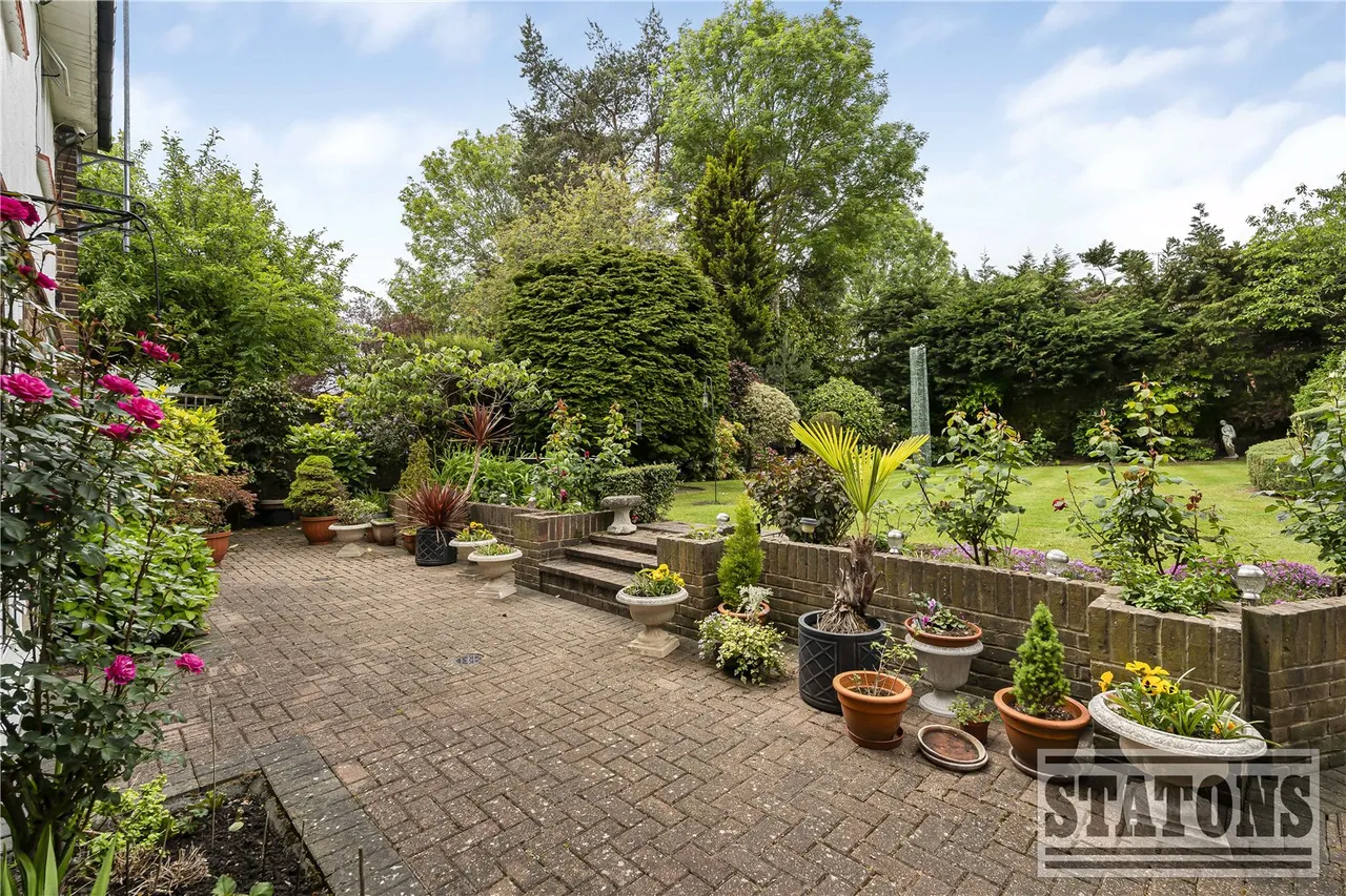 Parkgate Avenue, Hadley Wood, EN4 0NN, photo 25