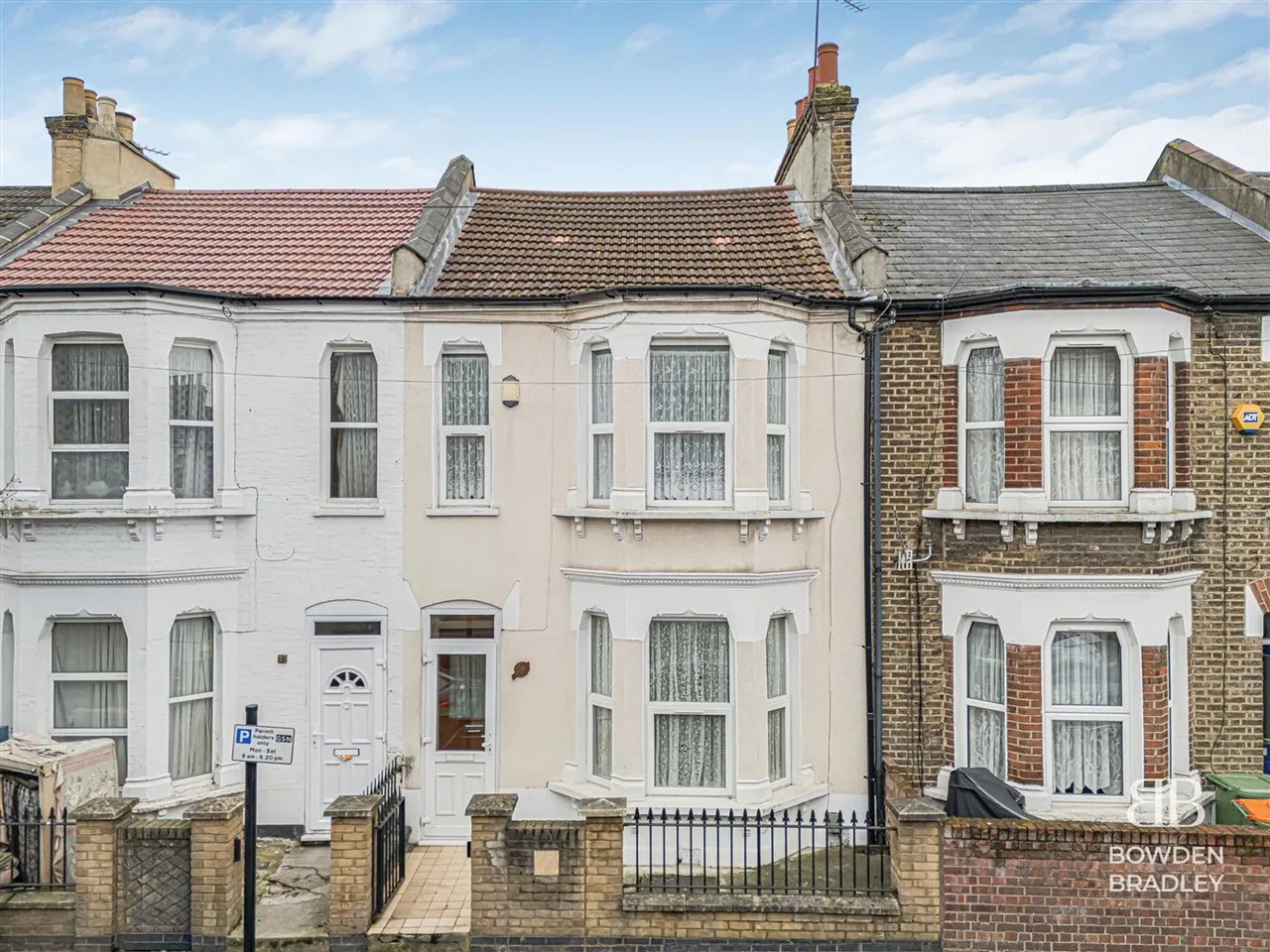 3 bed house for sale — Studley Road, London, E7