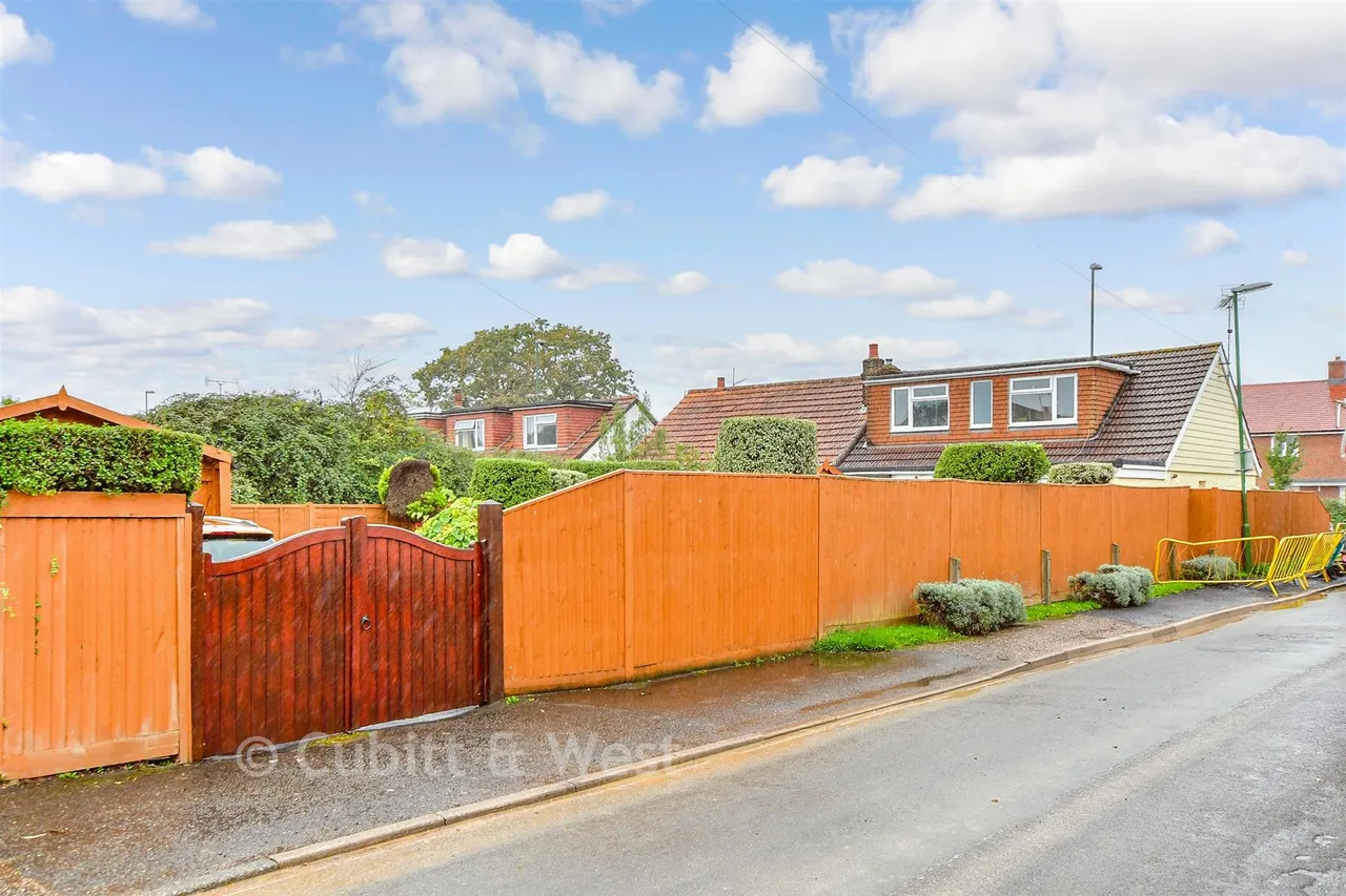 Lidsey Road, Woodgate, PO20, photo 13