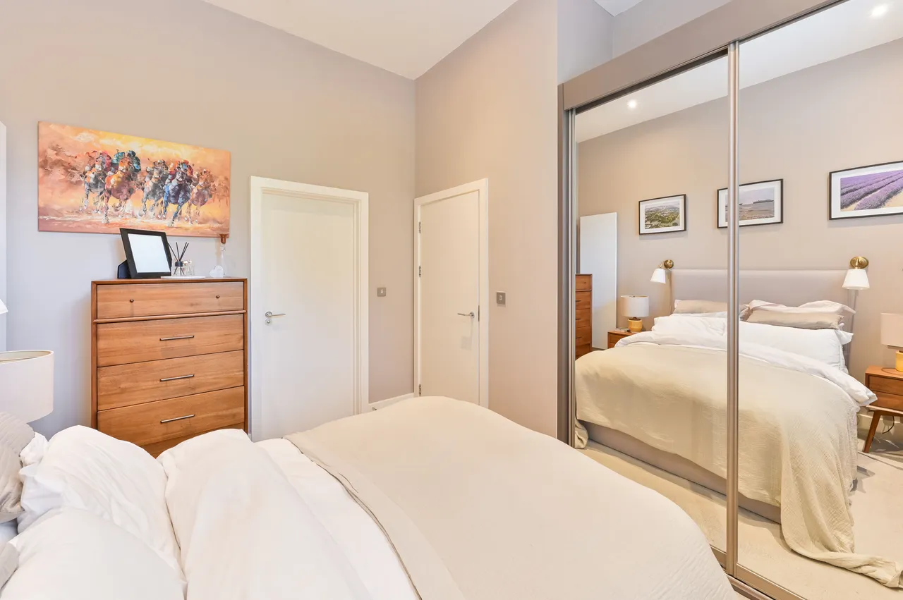 Apartment 1, Laboratory Pavilion East, 3 Laboratory Square, London, photo 9