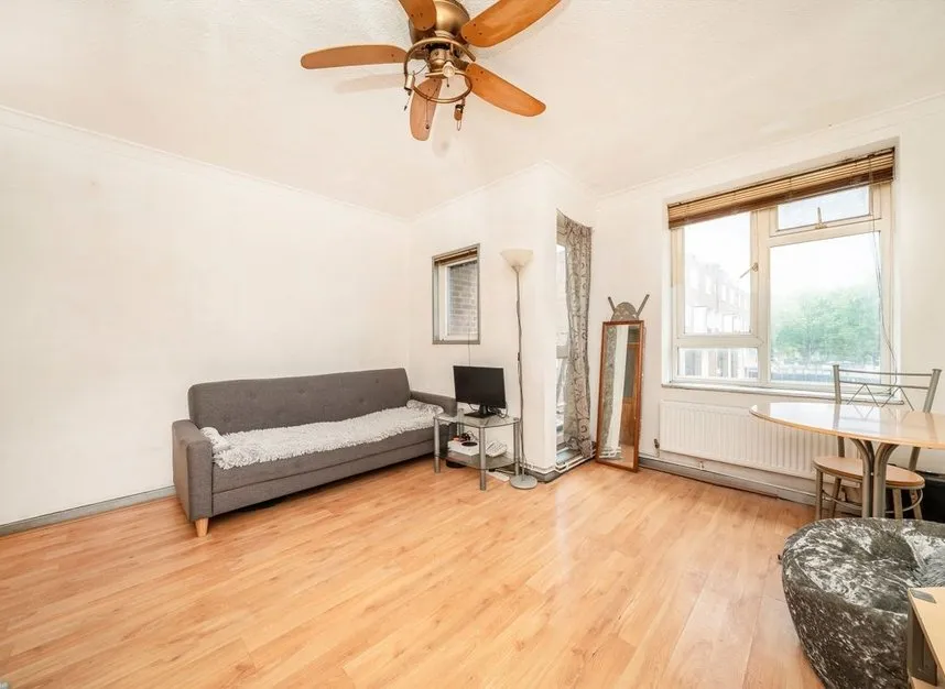 Summit Estate, Stoke Newington, N16, photo 3
