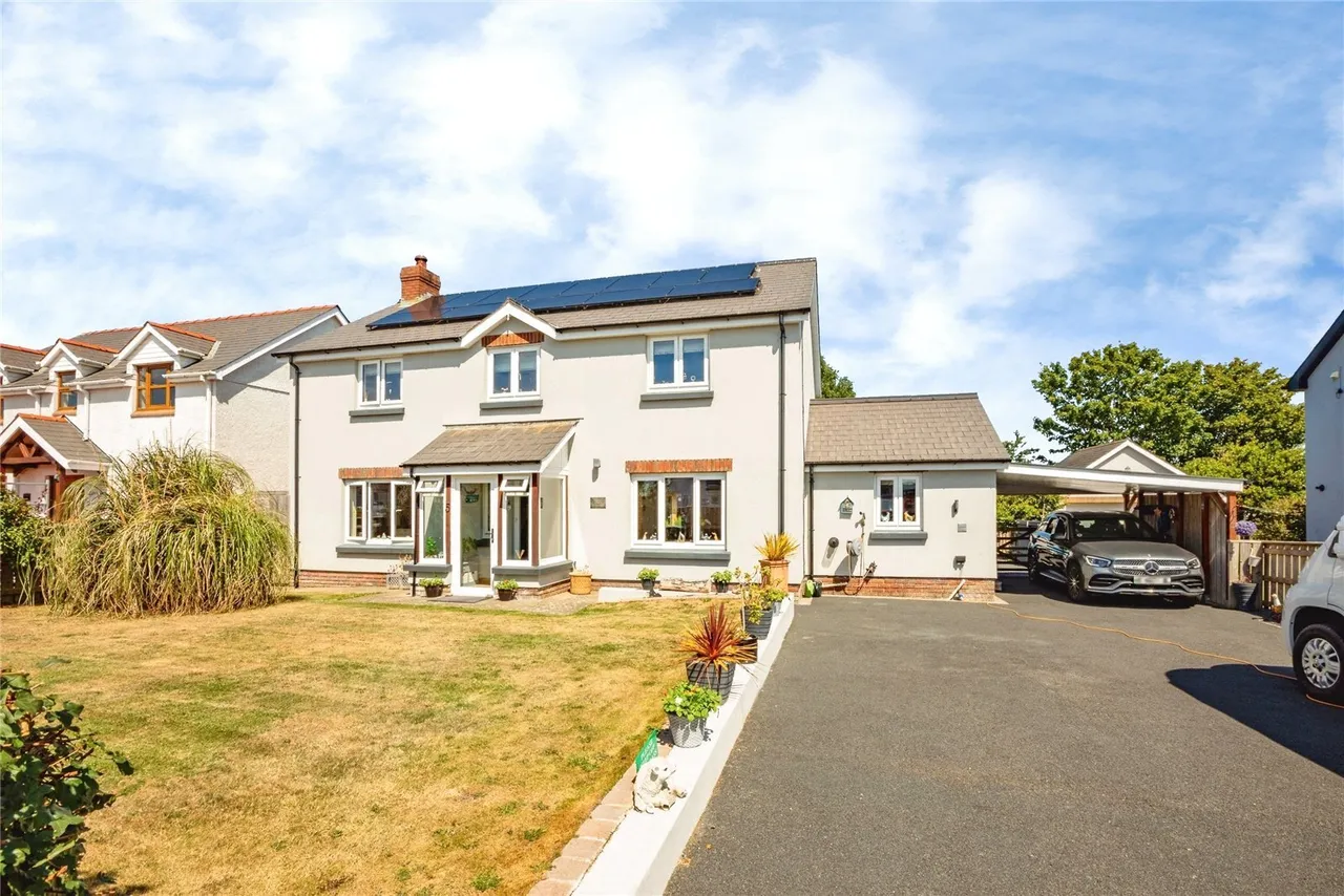 5 bed house for sale, Clos-y-Gwyddil, Cardigan, SA43