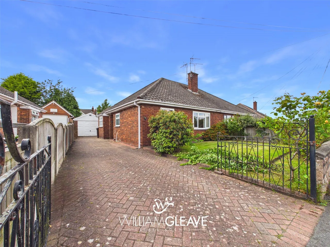 2 bed house for sale — Woodlands Drive, Hawarden, Deeside, Flintshire, CH5 3LA