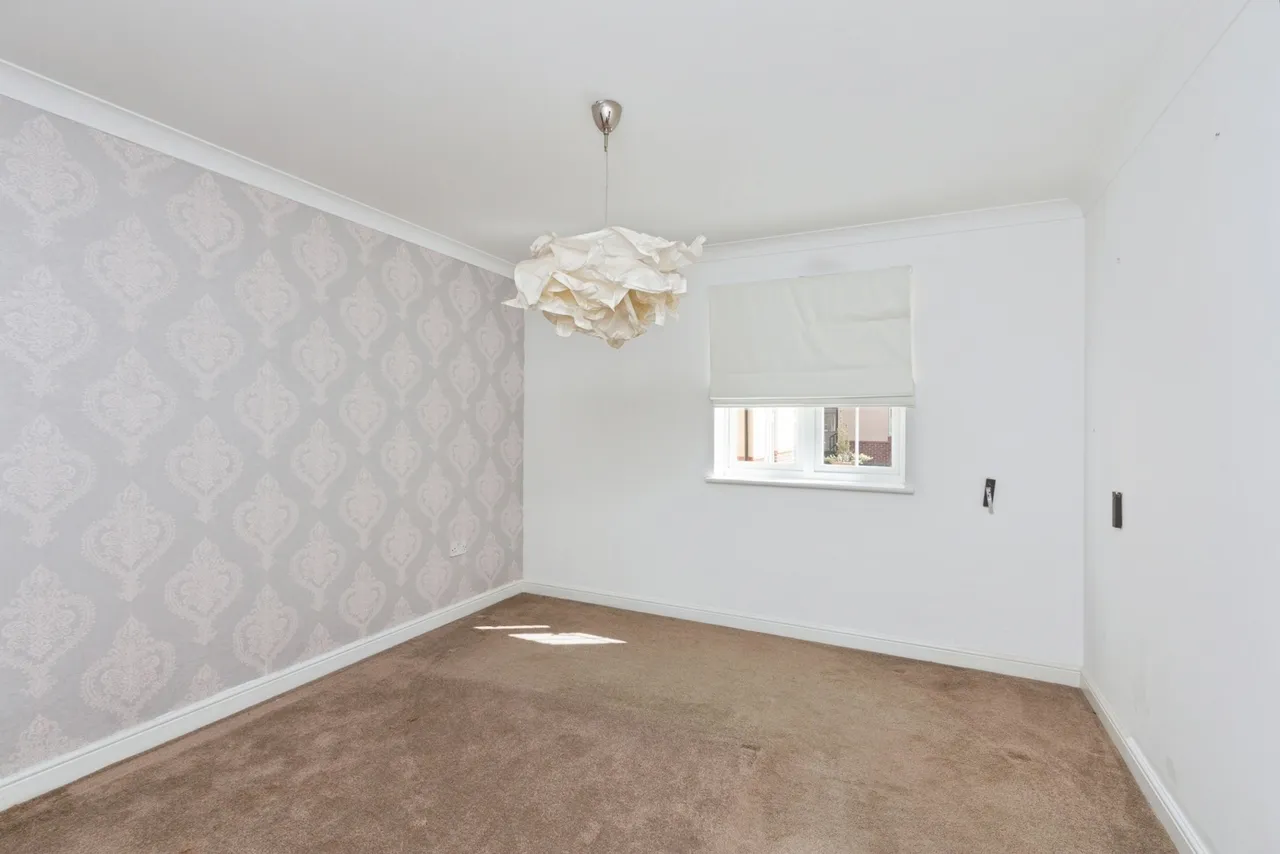 London Road, Camberley, GU15, photo 9