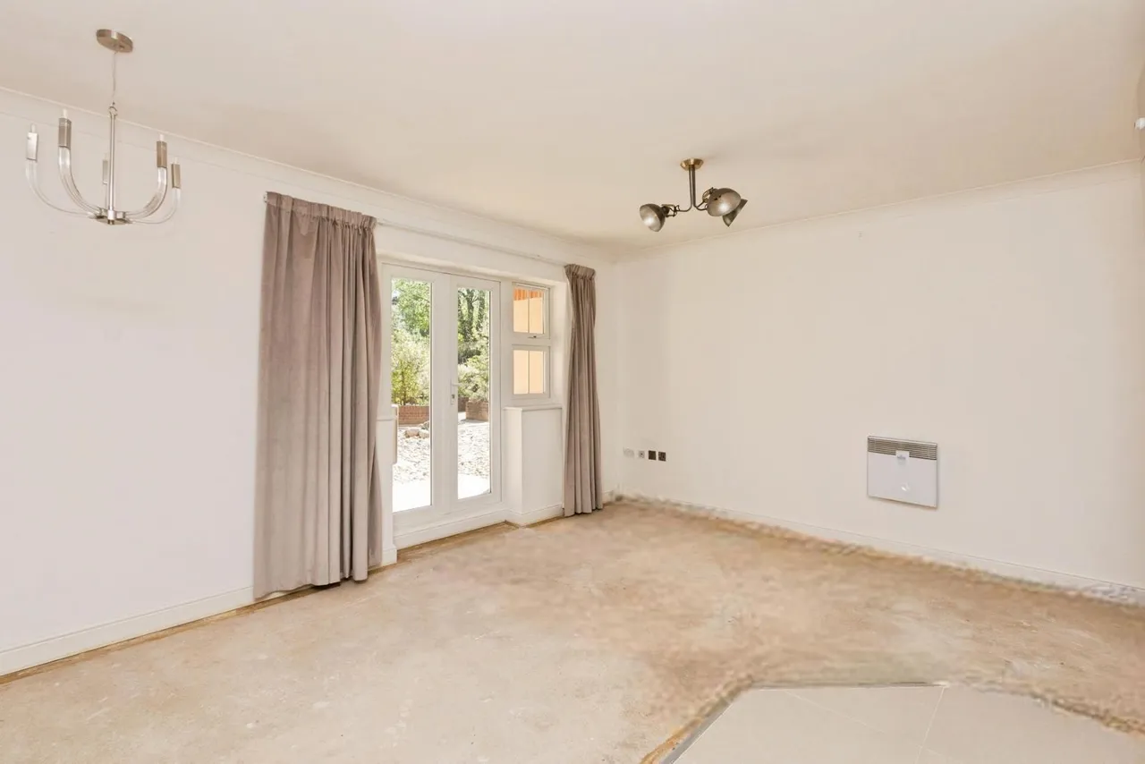 London Road, Camberley, GU15, photo 2