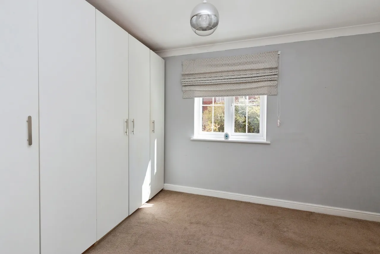 London Road, Camberley, GU15, photo 7