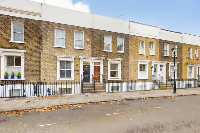5 bed house for sale — Terraced House For Sale Canary Wharf ...
