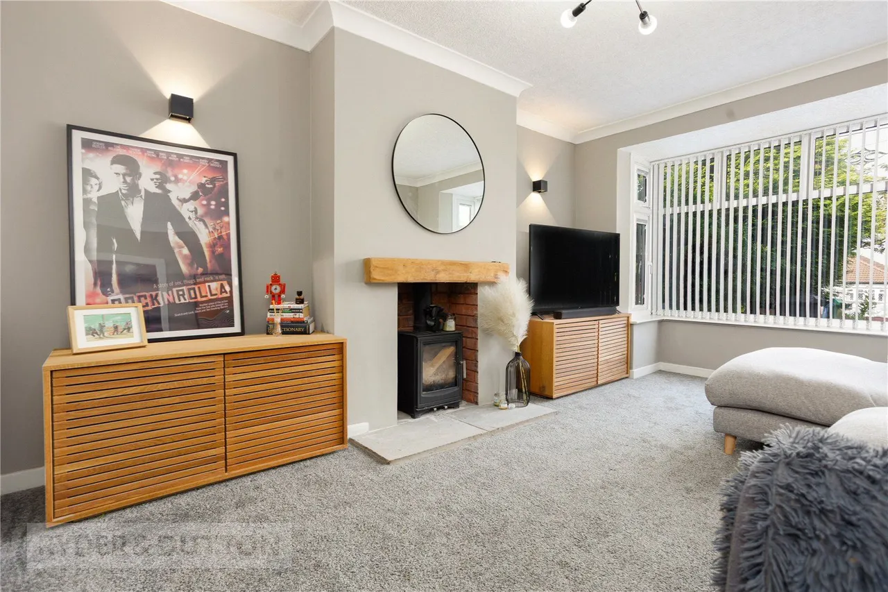 Ripponden Road, Moorside, OL4, photo 6