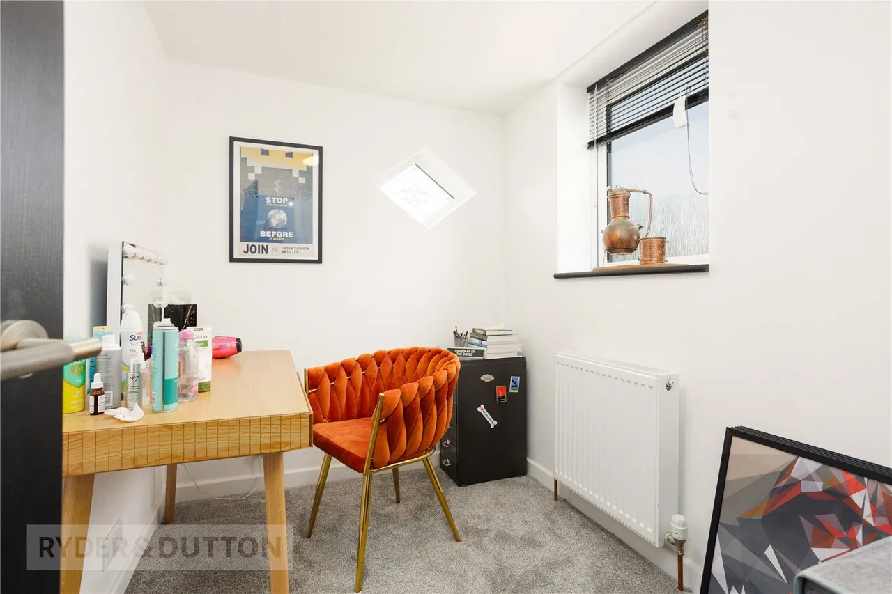 Ripponden Road, Moorside, OL4, photo 24