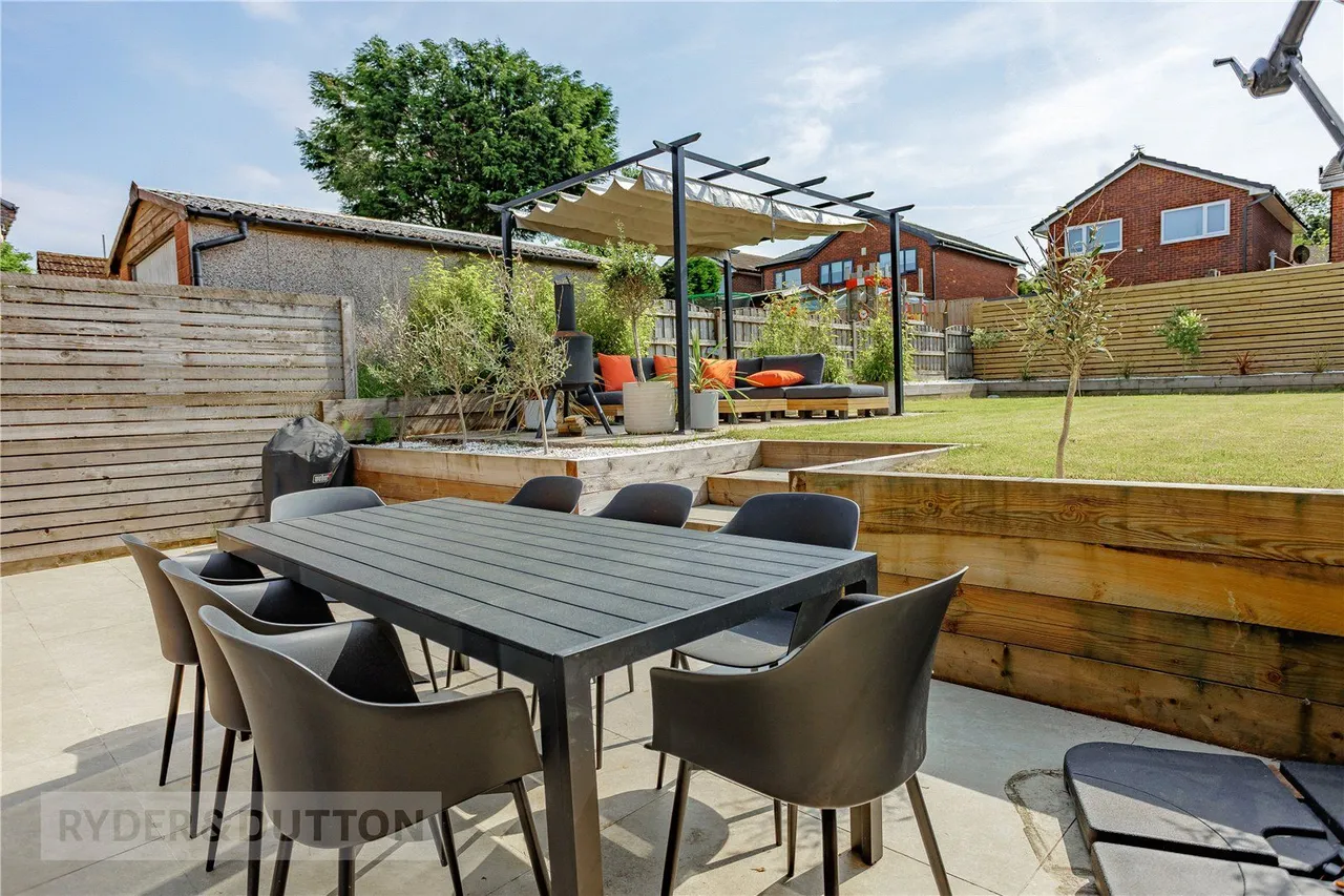Ripponden Road, Moorside, OL4, photo 14