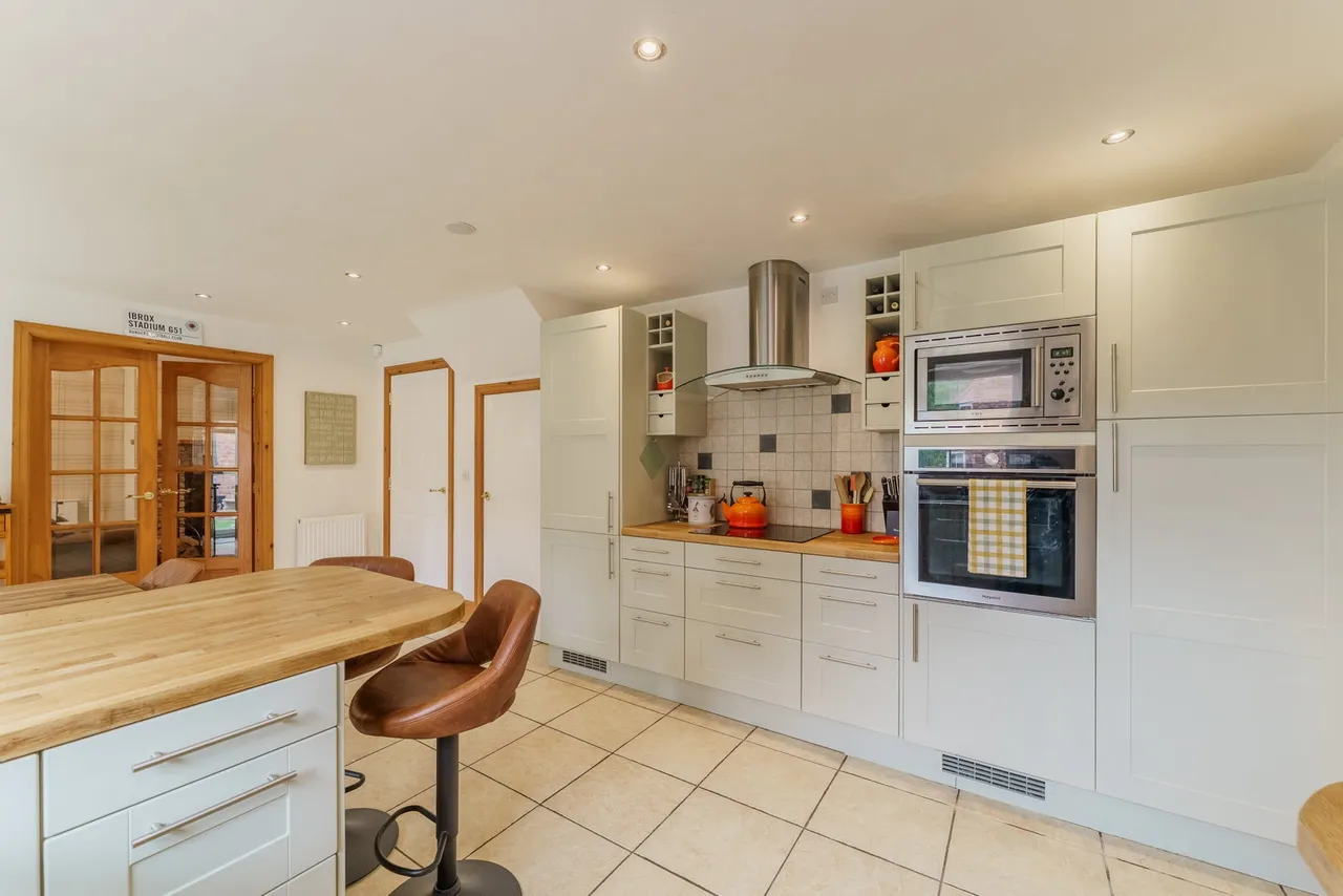 Manor Close, Hemingbrough, Selby, YO8 6QB, photo 8
