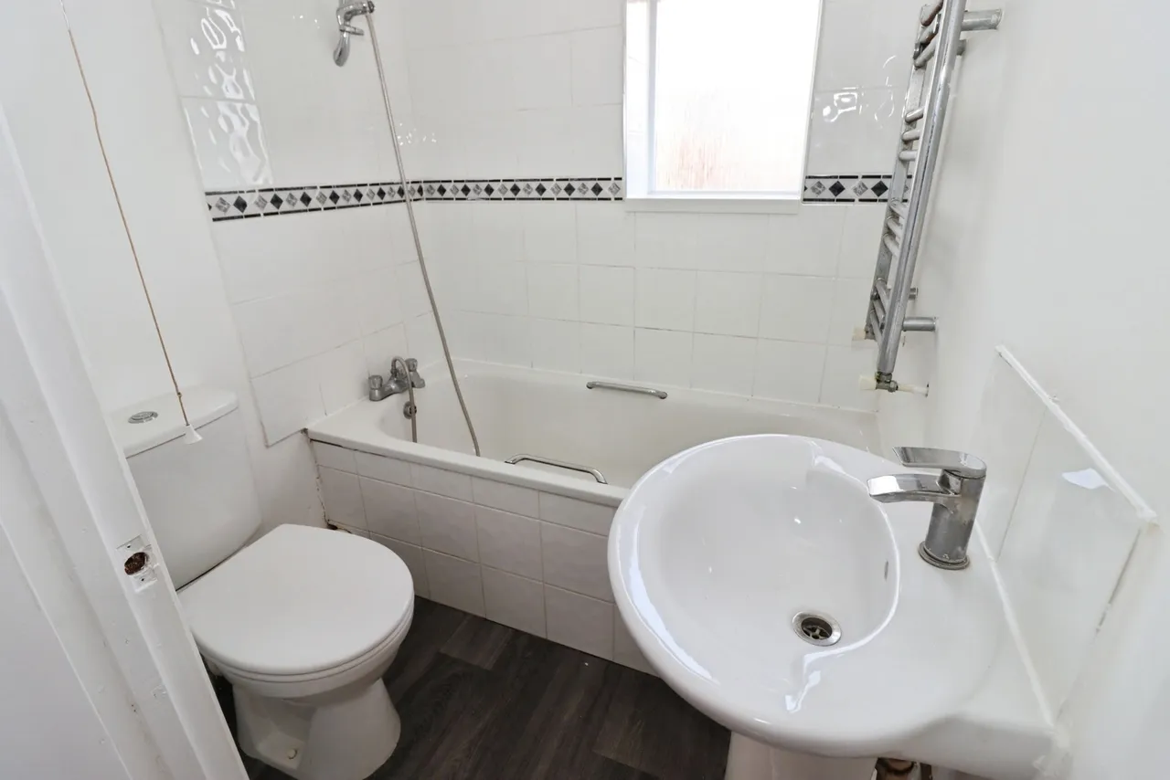 Staple Hill Road, Bristol, BS16, photo 3