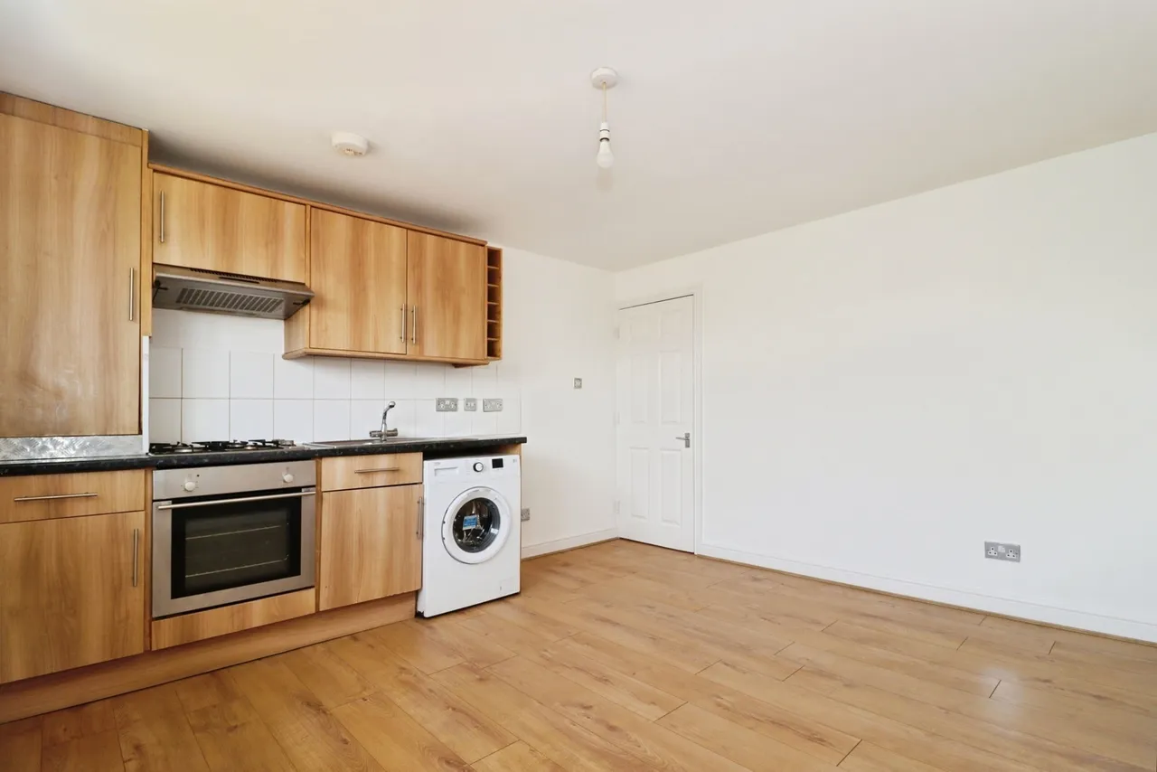 Staple Hill Road, Bristol, BS16, photo 4