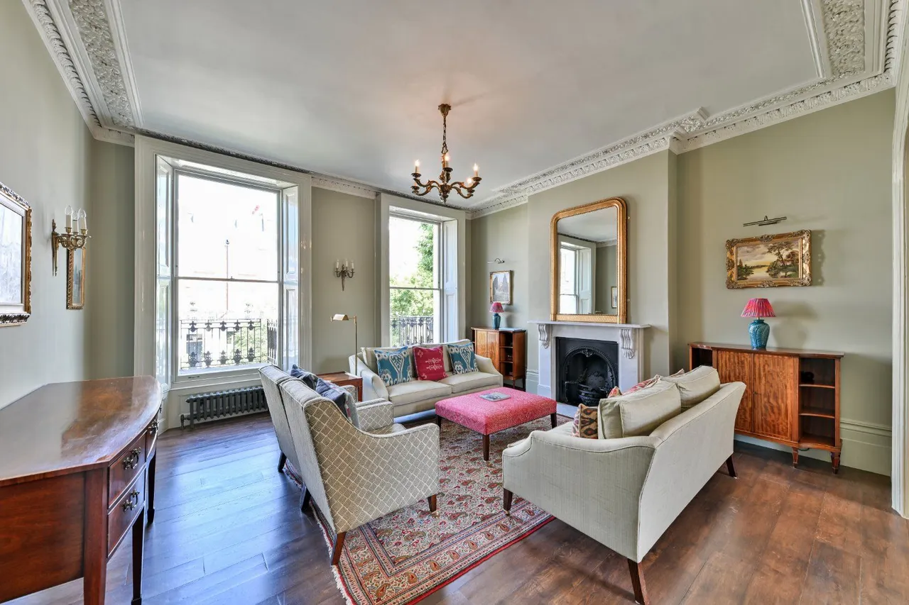 5 bed property for sale — Drayton Gardens, London, SW10 9SA