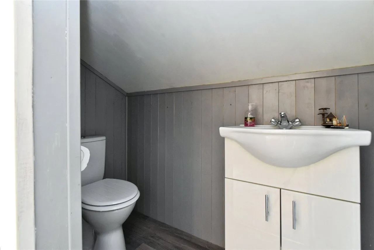 Llandyfan, Ammanford, SA18, photo 15