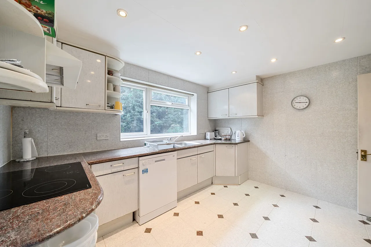 Watford Road, Northwood, HA6, photo 14