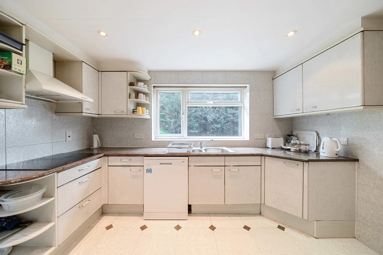 Watford Road, Northwood, HA6, photo 15