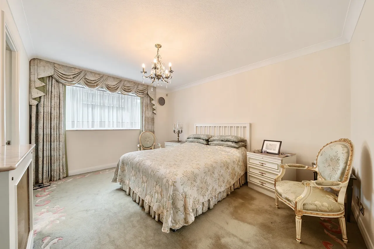 Watford Road, Northwood, HA6, photo 7