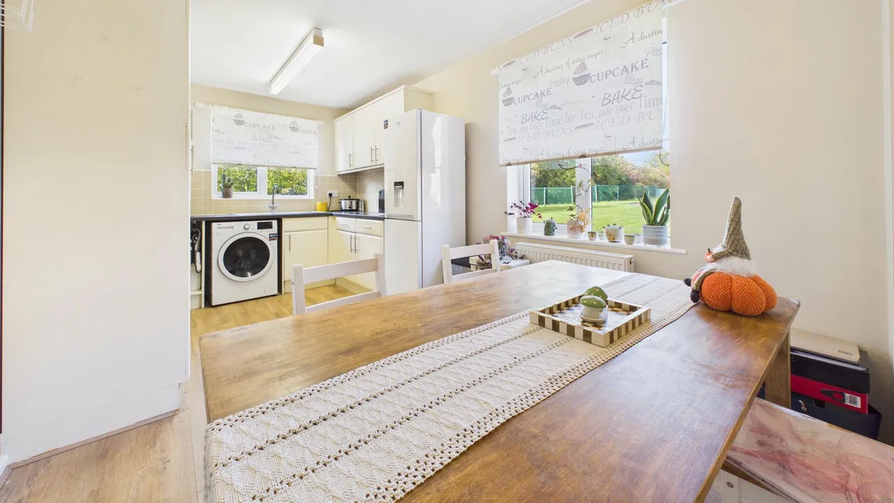 Springbank Drive, Bourne, PE10, photo 5
