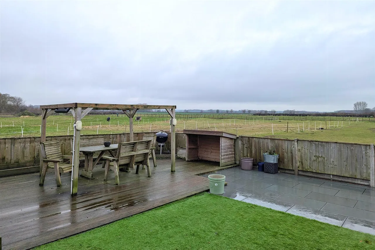 Arram Road, Leconfield, Beverley, photo 13