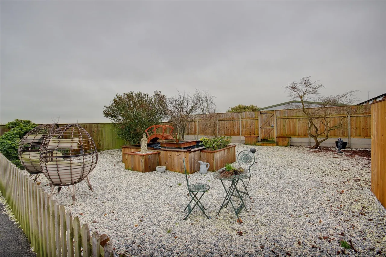 Arram Road, Leconfield, Beverley, photo 9
