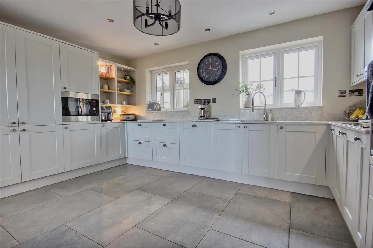 Arram Road, Leconfield, Beverley, photo 19