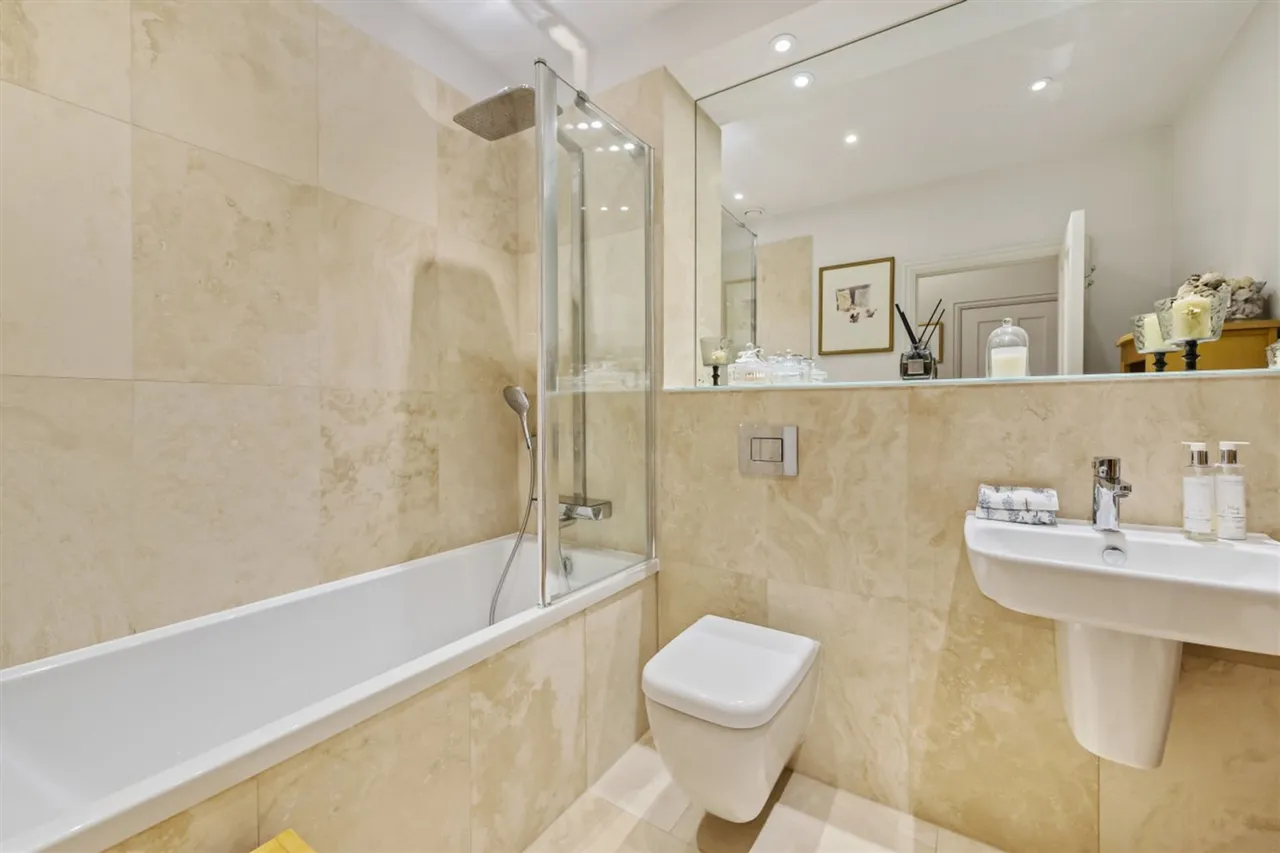 Kings Drive, Midhurst, GU29, photo 11