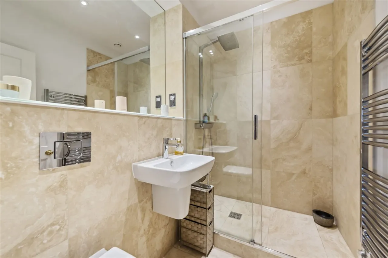 Kings Drive, Midhurst, GU29, photo 8