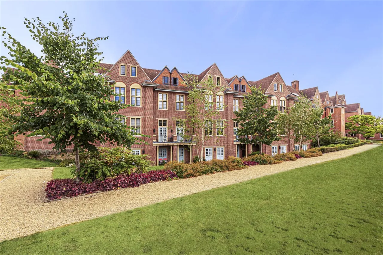 Kings Drive, Midhurst, GU29, photo 5