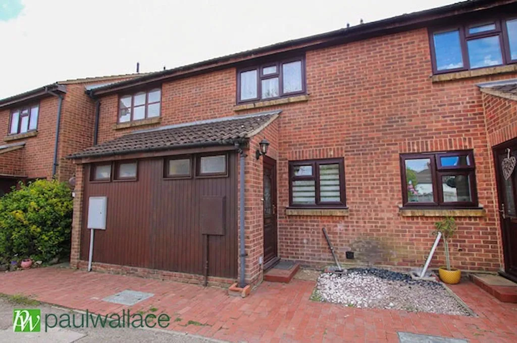 2 bed house to rent, Roman Mews, Hoddesdon, EN11