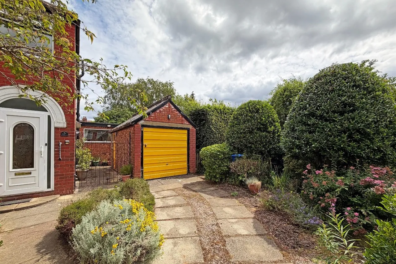 Greenway Road, Timperley WA15 6BL, photo 14