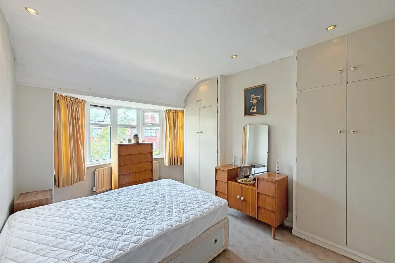 Greenway Road, Timperley WA15 6BL, photo 10