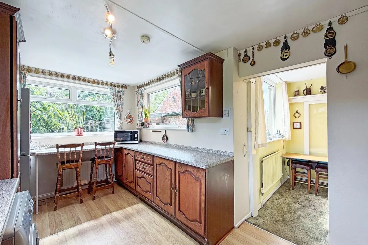 Greenway Road, Timperley WA15 6BL, photo 32