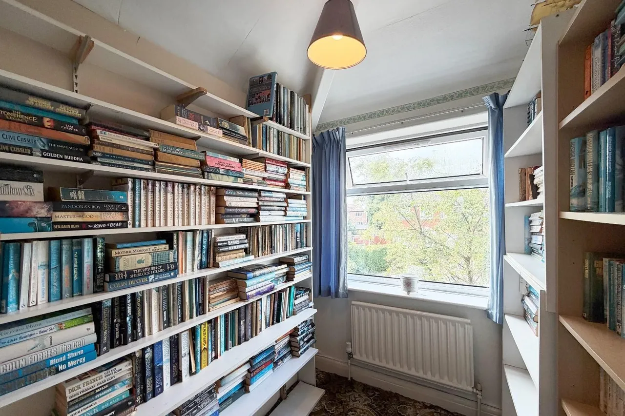 Greenway Road, Timperley WA15 6BL, photo 9