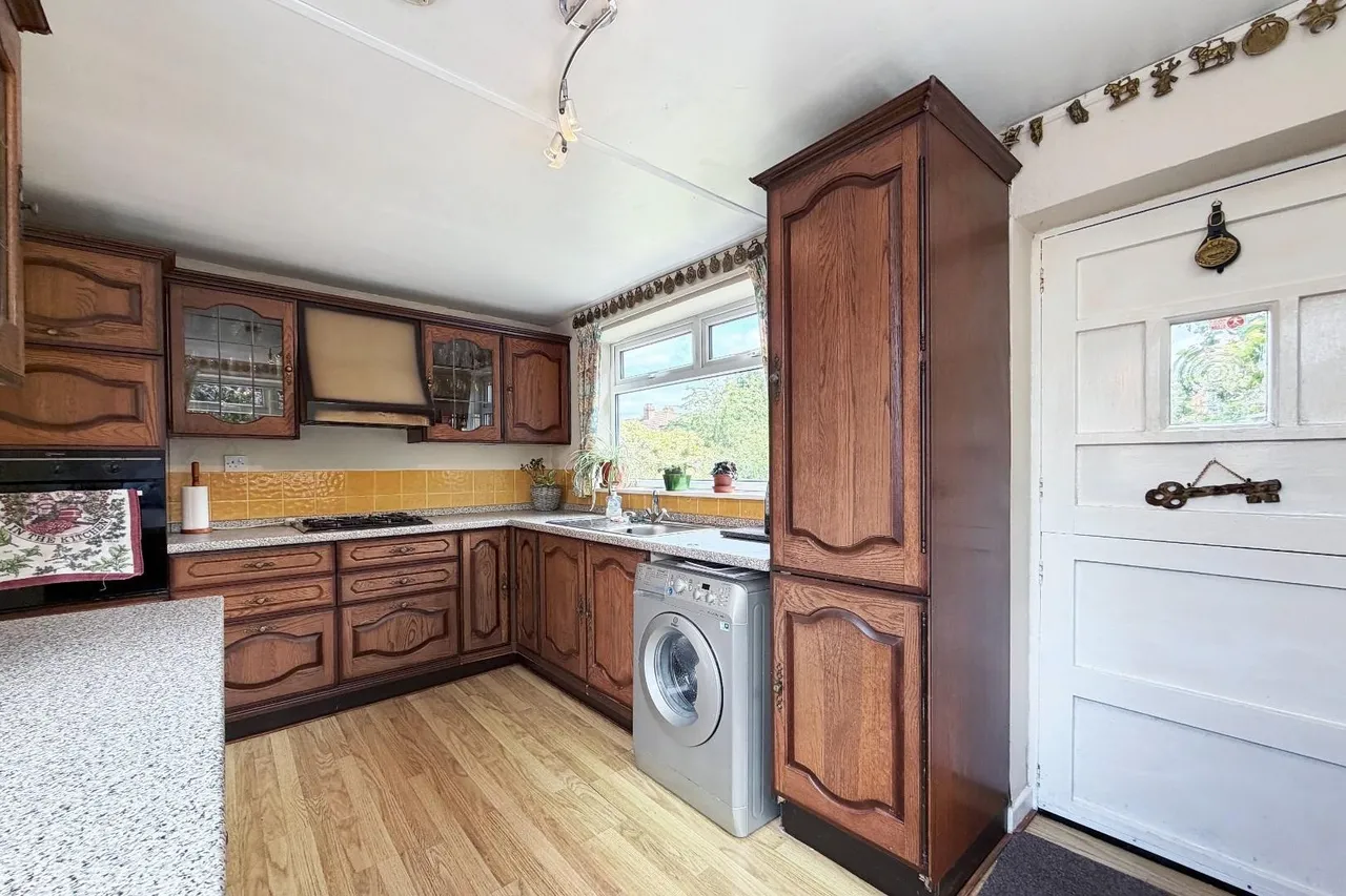 Greenway Road, Timperley WA15 6BL, photo 33