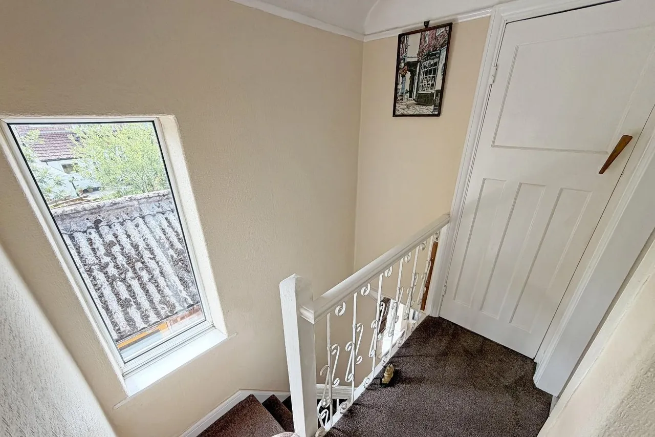 Greenway Road, Timperley WA15 6BL, photo 37