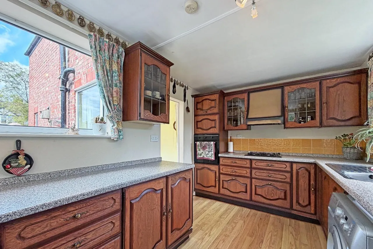 Greenway Road, Timperley WA15 6BL, photo 35