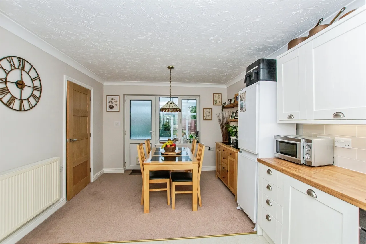 Sandringham Court, Holbeach, PE12, photo 5