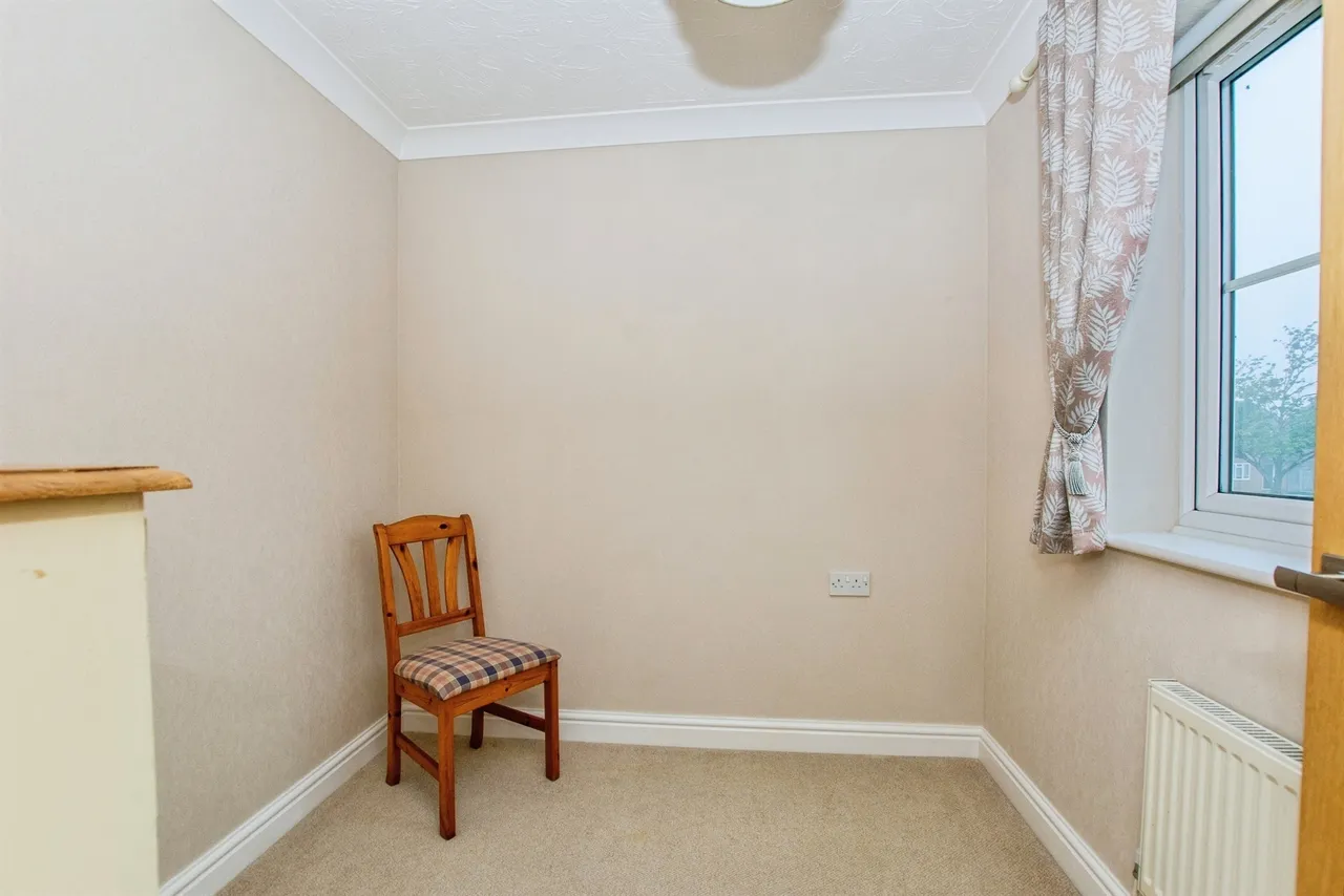 Sandringham Court, Holbeach, PE12, photo 11