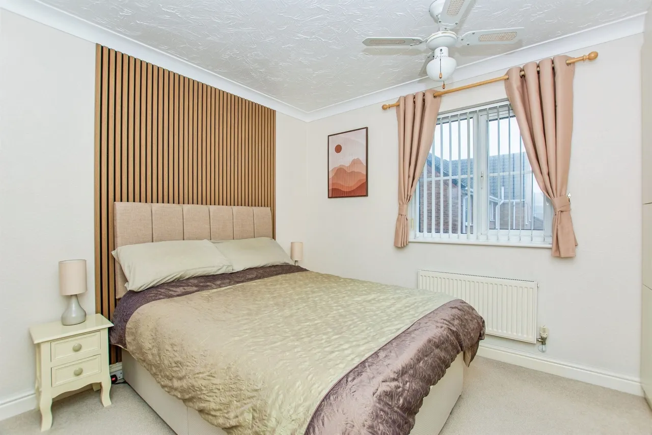 Sandringham Court, Holbeach, PE12, photo 10
