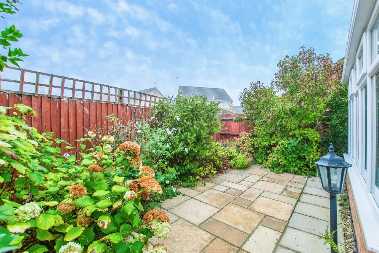 Sandringham Court, Holbeach, PE12, photo 14