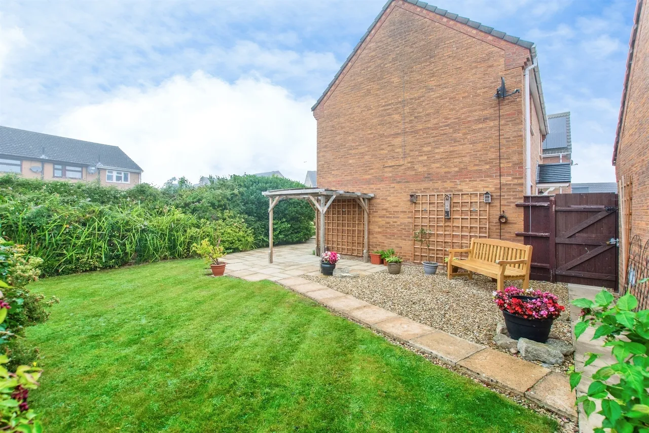 Sandringham Court, Holbeach, PE12, photo 13