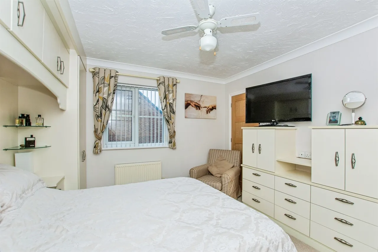 Sandringham Court, Holbeach, PE12, photo 9