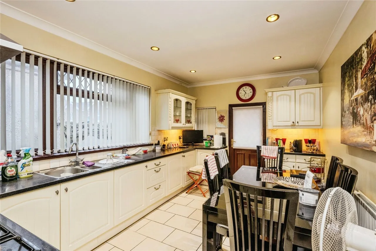Coldstream Street, Llanelli, SA15, photo 8