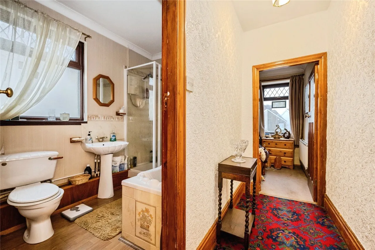 Coldstream Street, Llanelli, SA15, photo 15