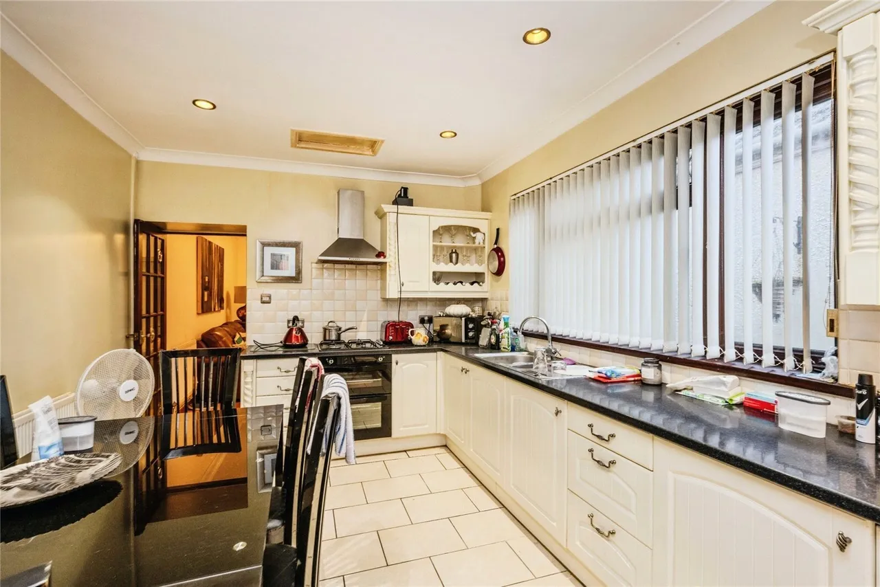Coldstream Street, Llanelli, SA15, photo 9