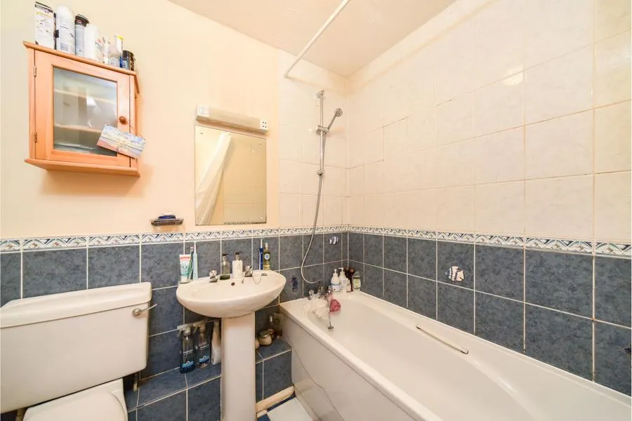 Broad Hinton, Twyford, RG10, photo 9
