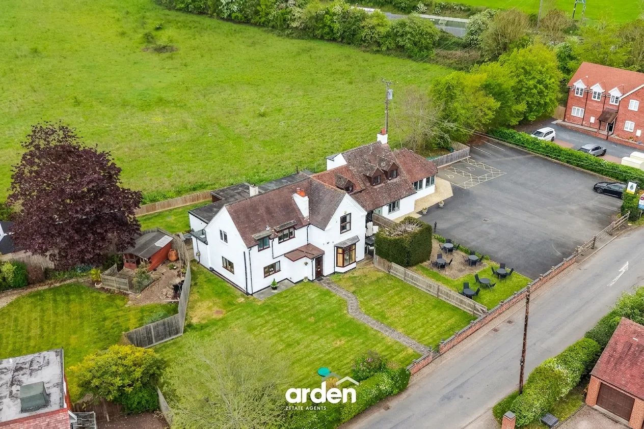 4 bed house for sale, Fir Tree House and Cafe, Dunhampstead, WR9